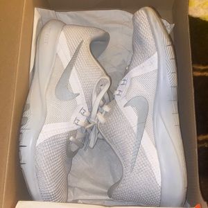 Nike Flex Trainer 8